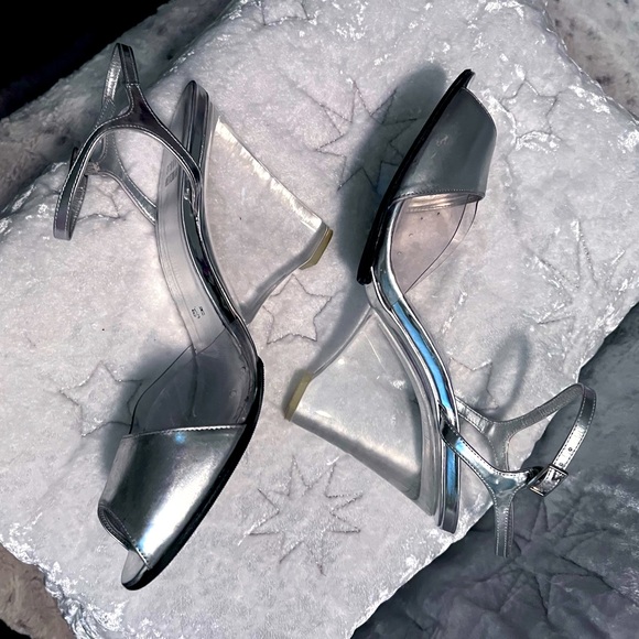 STUART WEITZMAN Y2K SILVER W/LUCITE WEDGE SANDALS SIZE 8.5 - Picture 11 of 12